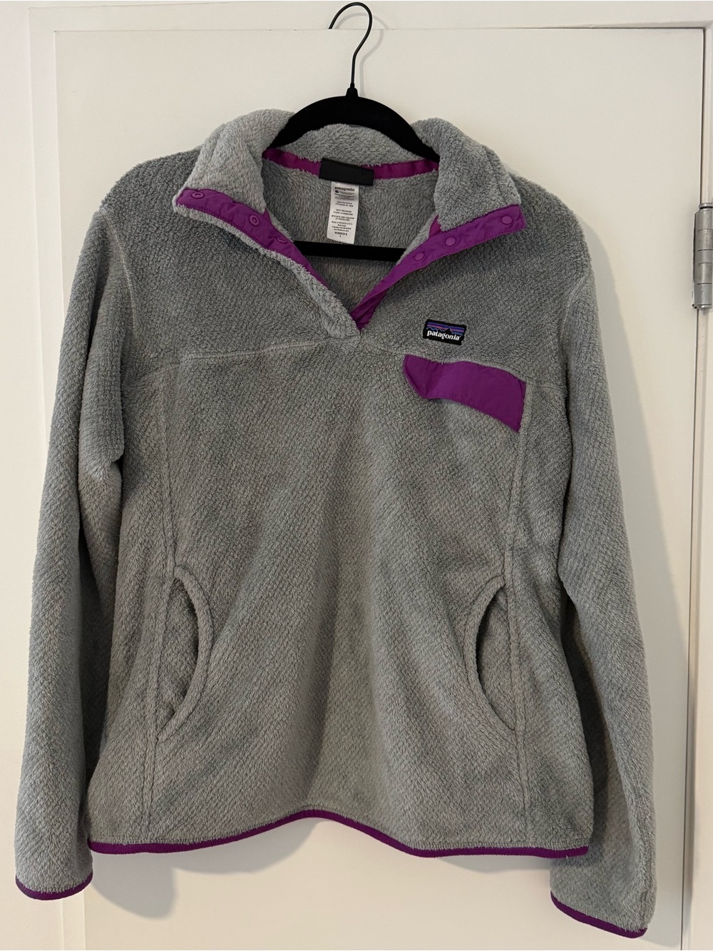 Patagonia Women's Re-Tool Snap-T Pullover in Grey with Purple Accents